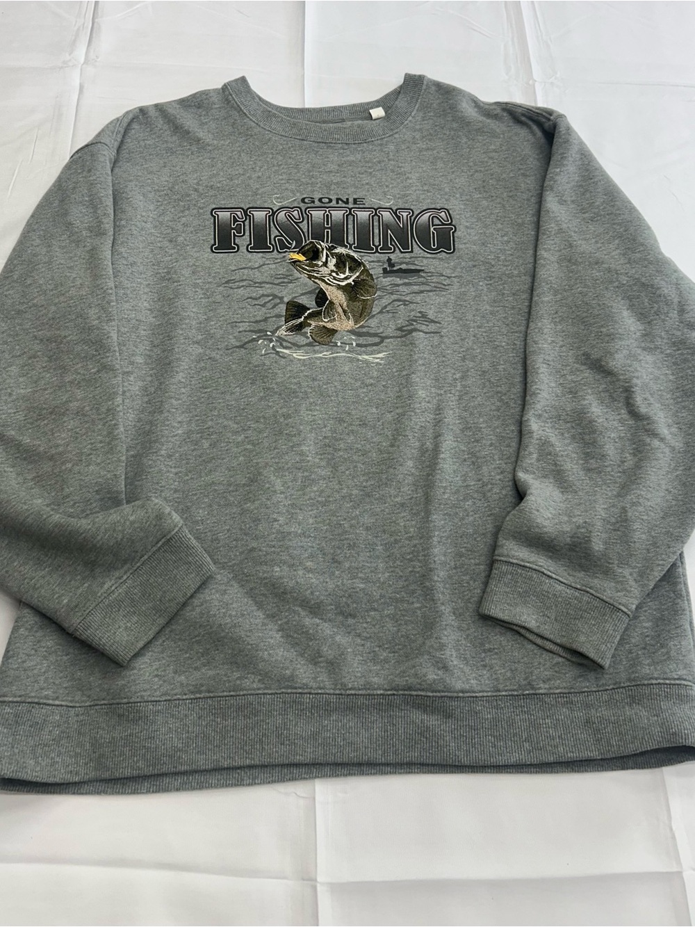 Vintage Style Croft & Barrow Embroidered Gone Fishing Sweatshirt Grey M
